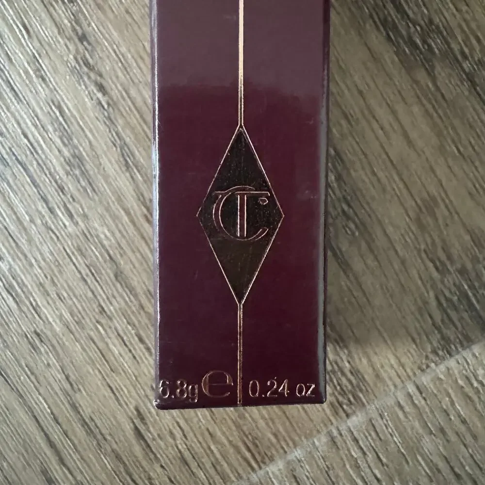 Charlotte Tilbury Hollywood Lips Matte Liquid Lipstick in Dangerous Liaison